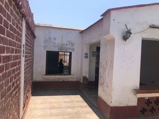 Foto 3 de OCASION!! Casa como Terreno en Av. Víctor Larco Herrera-Buenos Aires-Trujillo