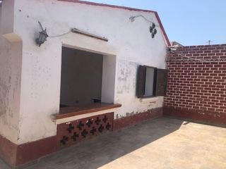 Foto 1 de OCASION!! Casa como Terreno en Av. Víctor Larco Herrera-Buenos Aires-Trujillo