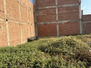 Foto 2 de TERRENO FRENTE A PARQUE EN VILLA LOS CONTADORES – TRUJILLO