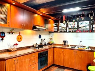 Foto 18 de VENDO CASA ESQUINERA EN L CAROLINA -RECODO DEL COUNTRY 138.52