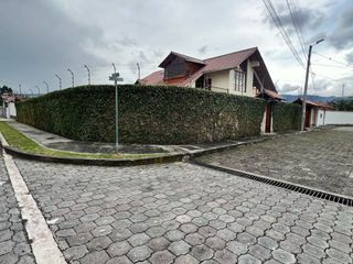 Foto 2 de ¡Renta casa independiente con amplio terreno en San Gabriel, Valle de Los Chillos!