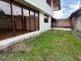 Foto 4 de ¡Renta casa independiente con amplio terreno en San Gabriel, Valle de Los Chillos!