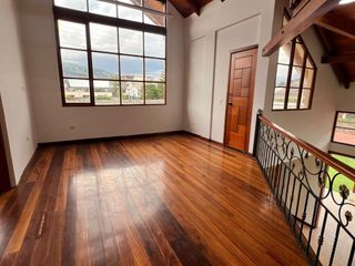 Foto 19 de ¡Renta casa independiente con amplio terreno en San Gabriel, Valle de Los Chillos!