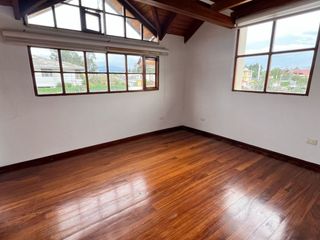 Foto 29 de ¡Renta casa independiente con amplio terreno en San Gabriel, Valle de Los Chillos!