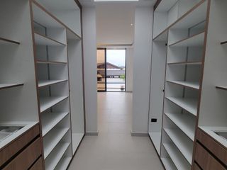 Foto 20 de En venta lujosa y moderna casa en proyecto en Isla Celeste etapa Babor, Samborondon
