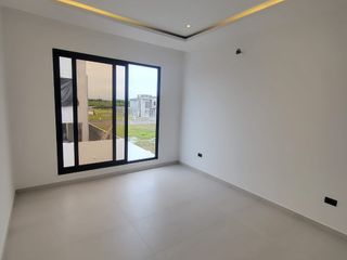 Foto 28 de En venta lujosa y moderna casa en proyecto en Isla Celeste etapa Babor, Samborondon