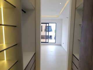 Foto 30 de En venta lujosa y moderna casa en proyecto en Isla Celeste etapa Babor, Samborondon