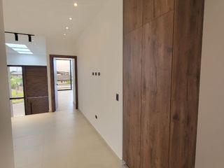 Foto 38 de En venta lujosa y moderna casa en proyecto en Isla Celeste etapa Babor, Samborondon