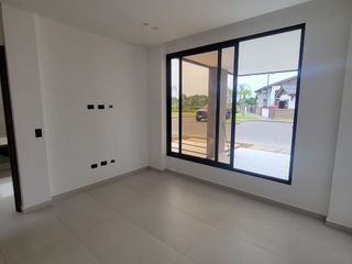 Foto 39 de En venta lujosa y moderna casa en proyecto en Isla Celeste etapa Babor, Samborondon