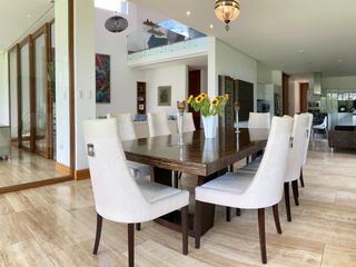 Foto 5 de VENDO HERMOSA CASA EN URB PRIVADA CUMBAYA (Sector La Viña)