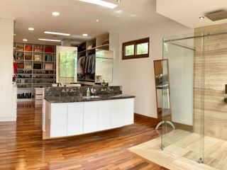Foto 22 de VENDO HERMOSA CASA EN URB PRIVADA CUMBAYA (Sector La Viña)