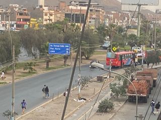 Foto 14 de SAN MARTIN DE PORRES ALQUILER DE OFICINA DE 90 M2 2DO PISO BIEN UBICADO A LA ALTURA DE LA AV UNIVERSITARIA Y AV TOMAS VALLE FRENTE DE PLAZA VEA HIPER