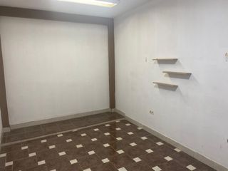 Foto 4 de SAN MARTIN DE PORRES ALQUILER DE OFICINA DE 90 M2 2DO PISO BIEN UBICADO A LA ALTURA DE LA AV UNIVERSITARIA Y AV TOMAS VALLE FRENTE DE PLAZA VEA HIPER