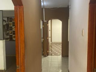 Foto 9 de SAN MARTIN DE PORRES ALQUILER DE OFICINA DE 90 M2 2DO PISO BIEN UBICADO A LA ALTURA DE LA AV UNIVERSITARIA Y AV TOMAS VALLE FRENTE DE PLAZA VEA HIPER