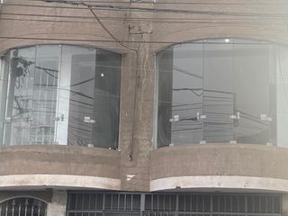 Foto 3 de SAN MARTIN DE PORRES ALQUILER DE OFICINA DE 90 M2 2DO PISO BIEN UBICADO A LA ALTURA DE LA AV UNIVERSITARIA Y AV TOMAS VALLE FRENTE DE PLAZA VEA HIPER