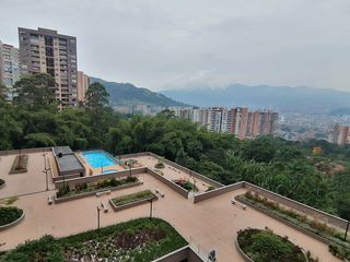 Foto 1 de Apartaestudio moderno e iluminado, ubicado en zona campestre. piso medio, vista a verde y cerca de todo