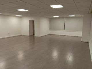 Foto 2 de RENTO OFICINA SIN MUEBLES-12 DE OCTUBRE CERCA HOTEL QUITO