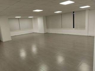 Foto 3 de RENTO OFICINA SIN MUEBLES-12 DE OCTUBRE CERCA HOTEL QUITO
