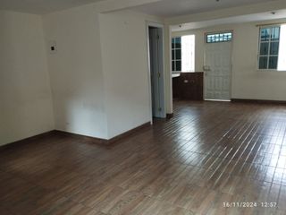Foto 1 de CASA EN VENTA CERCA A LA MATERNIDAD DEL SUR QUITUMBE
