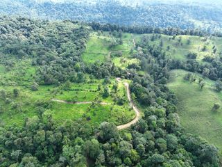 Foto 6 de Venta de Hectareas al asfalto con Agua, Luz y Seguridad, cerca de Quito Ecuador