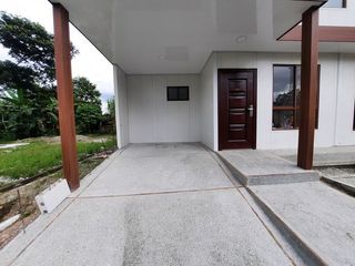 Foto 4 de SE VENDE HERMOSAS CASAS POR ESTRENAR DE DOS PLANTAS DE 85 M2. DE CONSTRUCCIÓN QUININDE – ESMERALDAS – ECUADOR