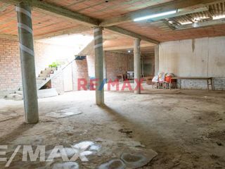 Foto 3 de Casa De 180M2 Techo Alto, Asoc. Miraflores - Puente Piedra