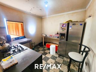 Foto 5 de VENTA DE CASA DE 2 PISOS EN COMAS