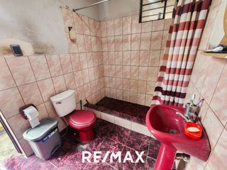 Foto 12 de VENTA DE CASA DE 2 PISOS EN COMAS