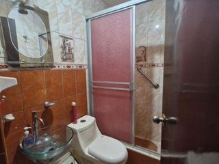 Foto 8 de VENDO CASA DE 2 PISOS EN COMAS