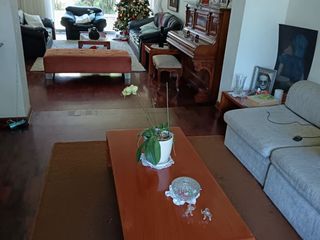 Foto 2 de Oferta ,vendo hermosa casa frente a parque en excelente ubicación !