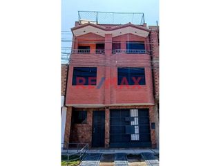 Foto 1 de Se Vende Casa De 3 Pisos En Urb. El Mercurio En Pte Piedra