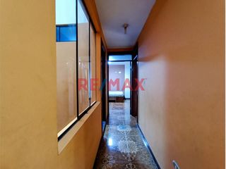 Foto 4 de Se Vende Casa De 3 Pisos En Urb. El Mercurio En Pte Piedra