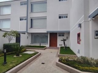 Foto 1 de Casa de alquiler de tres dormitorios. Carcelén