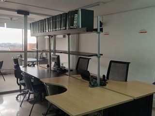Foto 1 de En Venta Gran Oficina frente al Parque Nacional Bogotá!