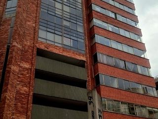 Foto 8 de En Venta Gran Oficina frente al Parque Nacional Bogotá!