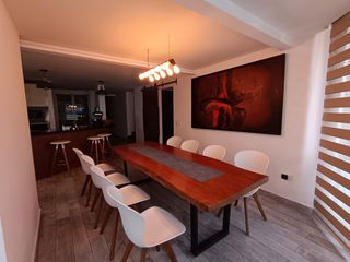 Foto 9 de Venta de Penthouse Totalmente Remodelado – Sector República del Salvador