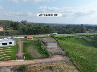 Foto 3 de Terreno en urbanización cerca de Quito