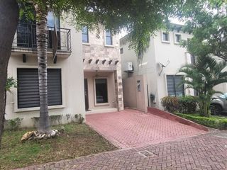 Foto 46 de Renta  casa amoblada Bosques de la Costa junto a centros comerciales, universidades
