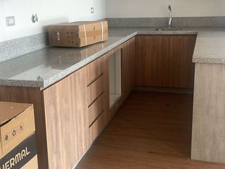 Foto 4 de Hermoso departamento en Santiago de Surco.
