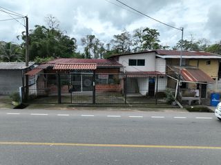 Foto 5 de Propiedad en venta, a la via asfaltada, restaurante bar, amoblado, cerca de Quito.