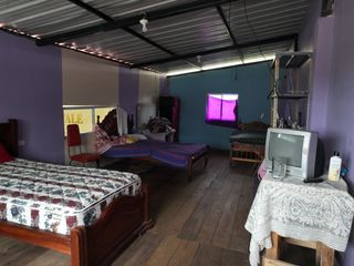Foto 10 de Propiedad en venta, a la via asfaltada, restaurante bar, amoblado, cerca de Quito.