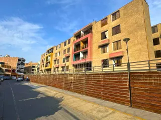 Foto 4 de VENTA DE HERMOSO DEPARTAMENTO EN CONDOMINIO RESID. VILLASOL, EN LOS OLIVOS.
