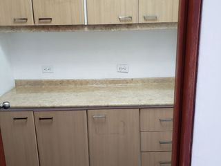 Foto 4 de Amplio local comercial en renta