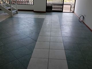 Foto 6 de Amplio local comercial en renta