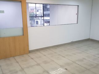 Foto 12 de Amplio local comercial en renta