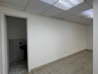 Foto 12 de Amplio local comercial en renta