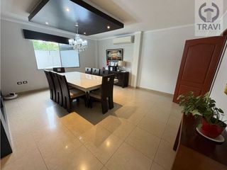 Foto 5 de hermosa casa en venta, en la zona de mayor desarrollo de la ciudad (via a la costa)