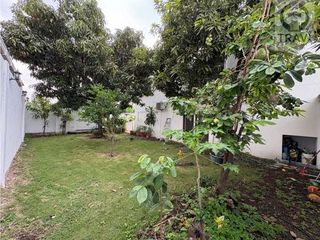 Foto 9 de hermosa casa en venta, en la zona de mayor desarrollo de la ciudad (via a la costa)