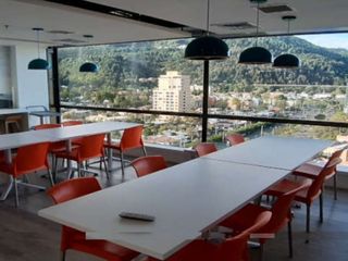 Foto 2 de Excelente oficina para renta ubicada en Usaquen