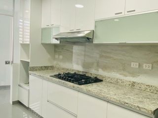 Foto 3 de SE VENDE DEPARTAMENTOS DE ESTRENO EN ATE LIMITE CON LA MOLINA , URBANIZACIÓN CON SEGURIDAD.